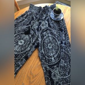 Bila Flowy Pants size M